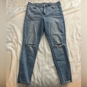 American Eagle Outfitters Light Blue Distressed Skinny Jeans